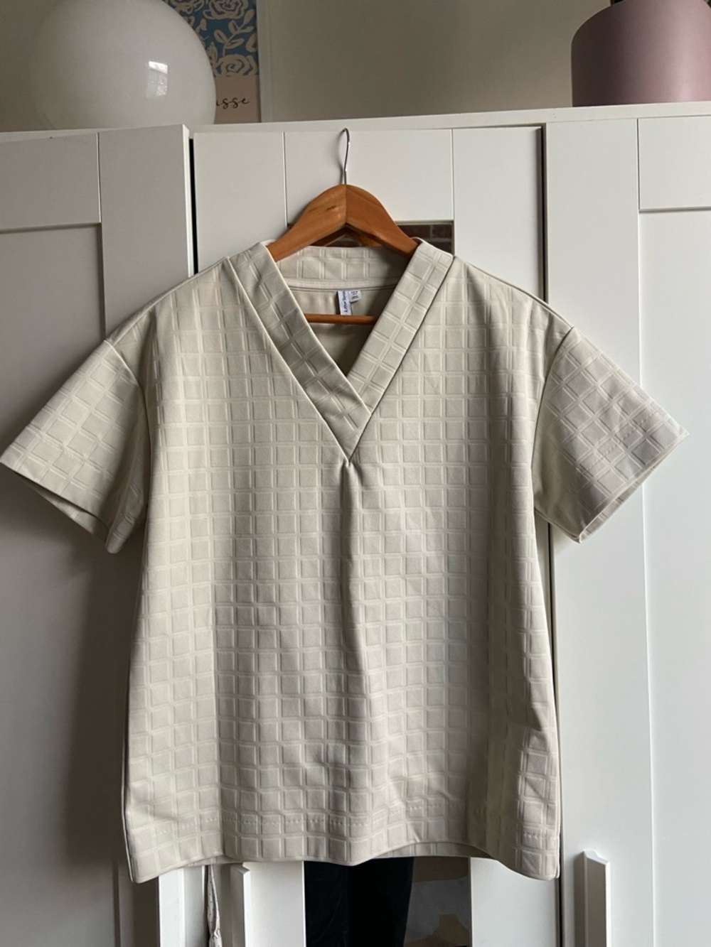 & Other Stories Cream Textured V-Neck Short Sleeve Shirt